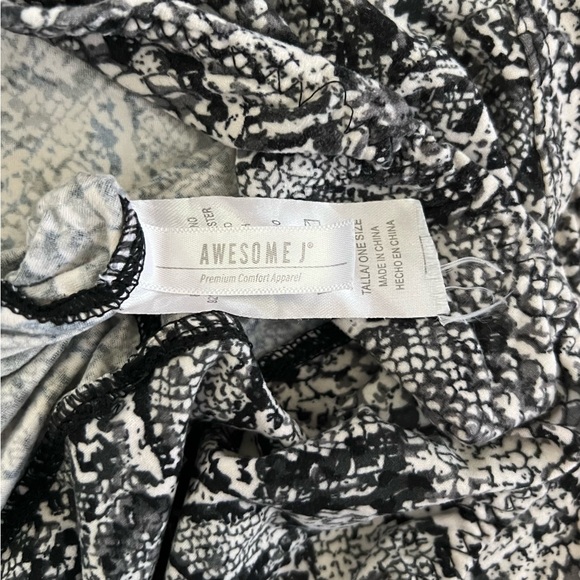 Python Print Leggings - Picture 3 of 4